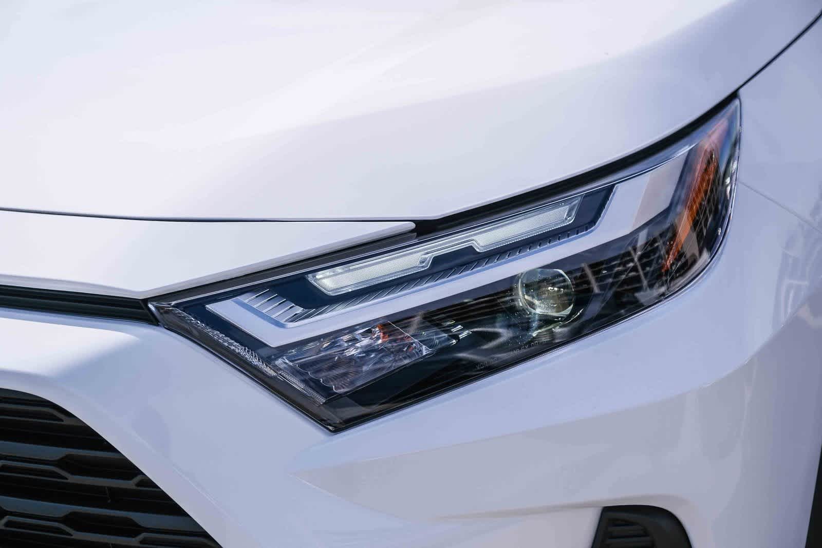 Thumbnail: 2025 Toyota RAV4 - 11