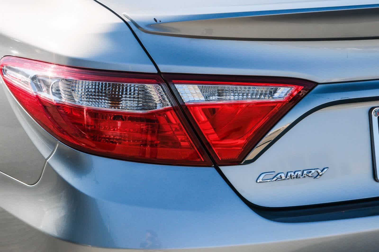 Thumbnail: 2016 Toyota Camry - 7
