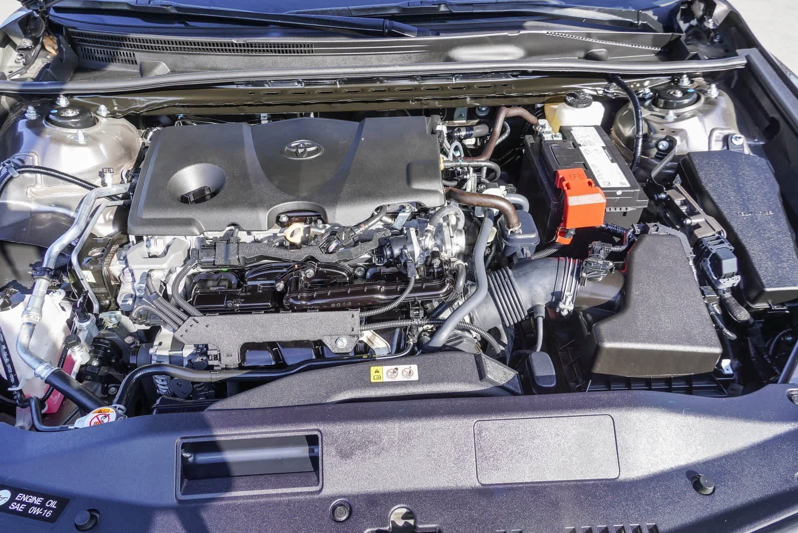 2024 Toyota Camry SE 27
