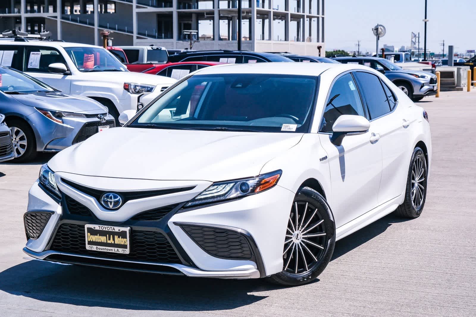Thumbnail: 2021 Toyota Camry - 1