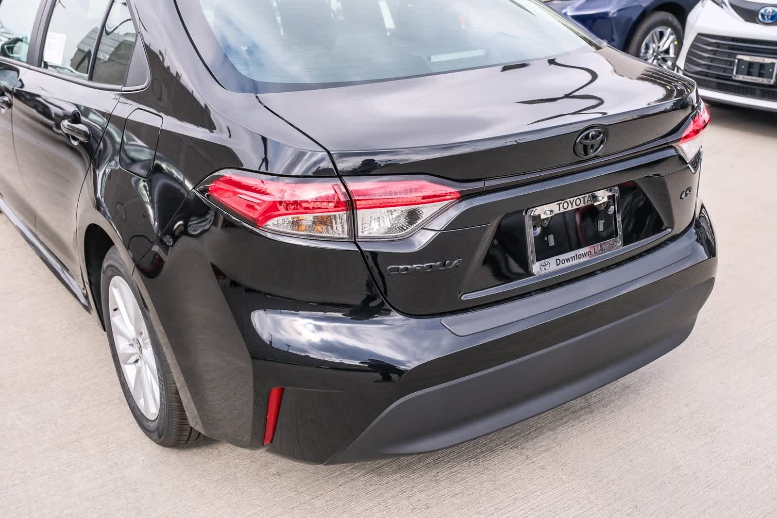 Thumbnail: 2025 Toyota Corolla - 8