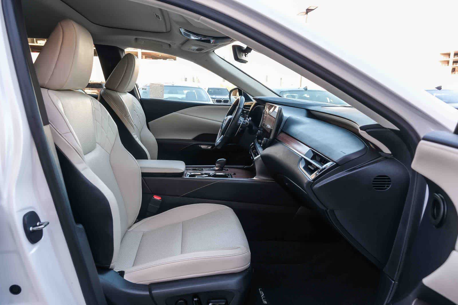 Thumbnail: 2024 Lexus RX - 17