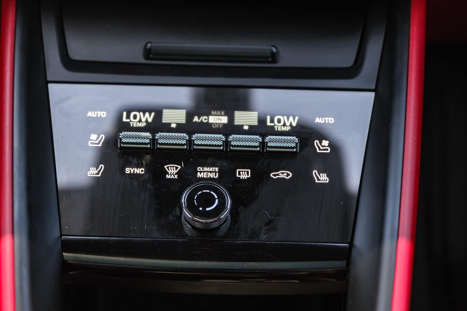 Thumbnail: 2024 Porsche Macan - 13