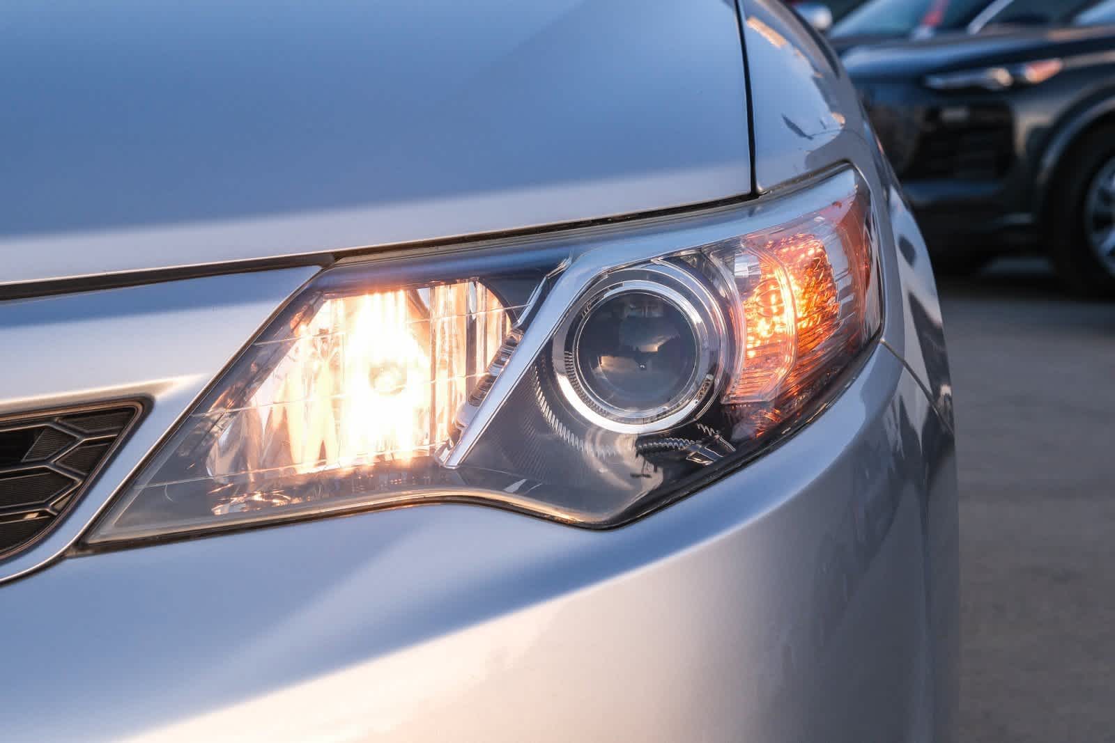 Thumbnail: 2014 Toyota Camry - 11