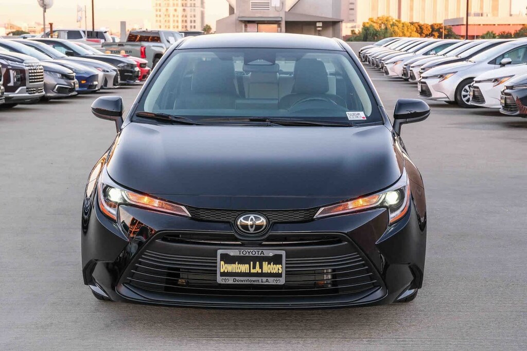 Certified 2025 Toyota Corolla LE Sedan