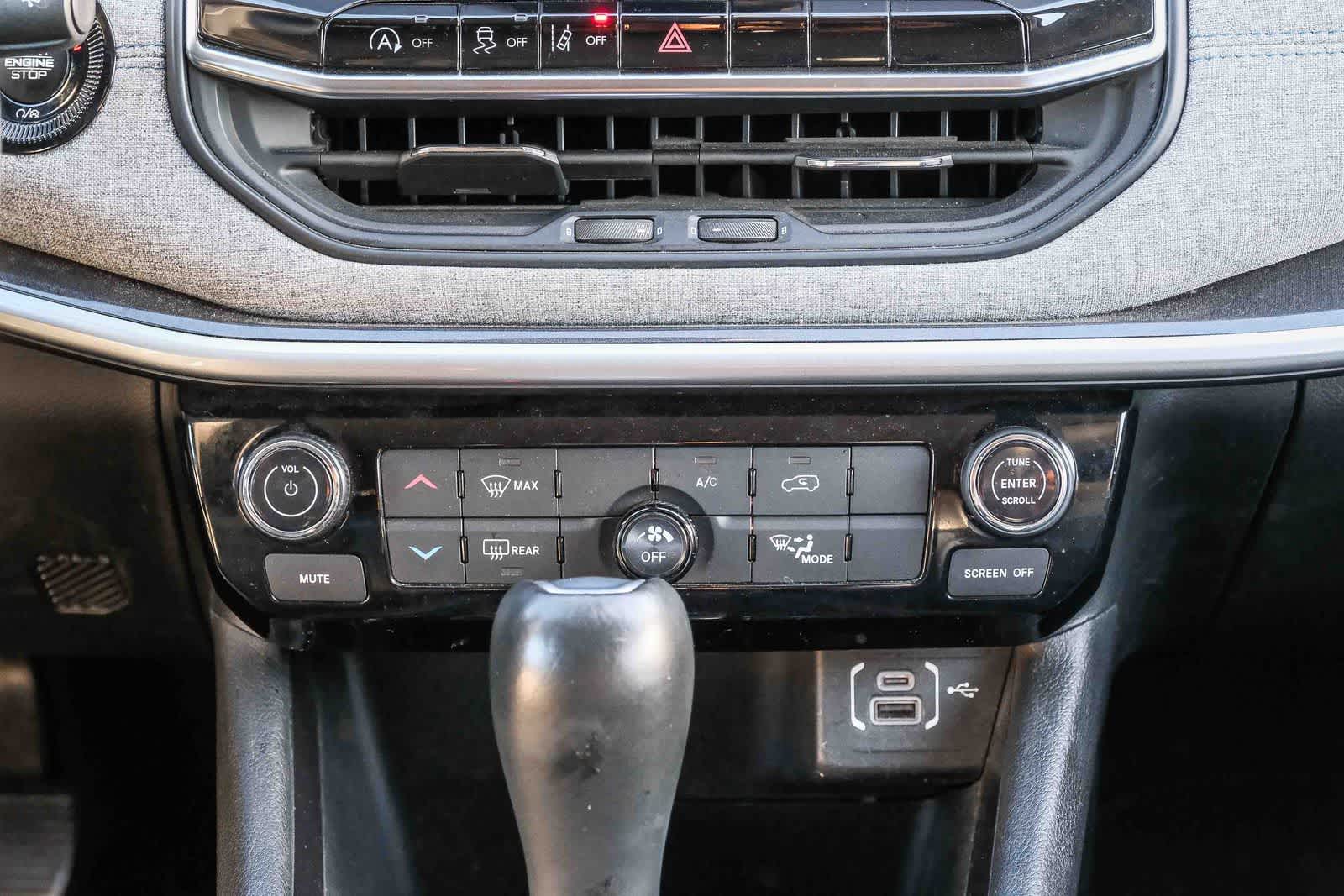 Thumbnail: 2022 Jeep Compass - 15
