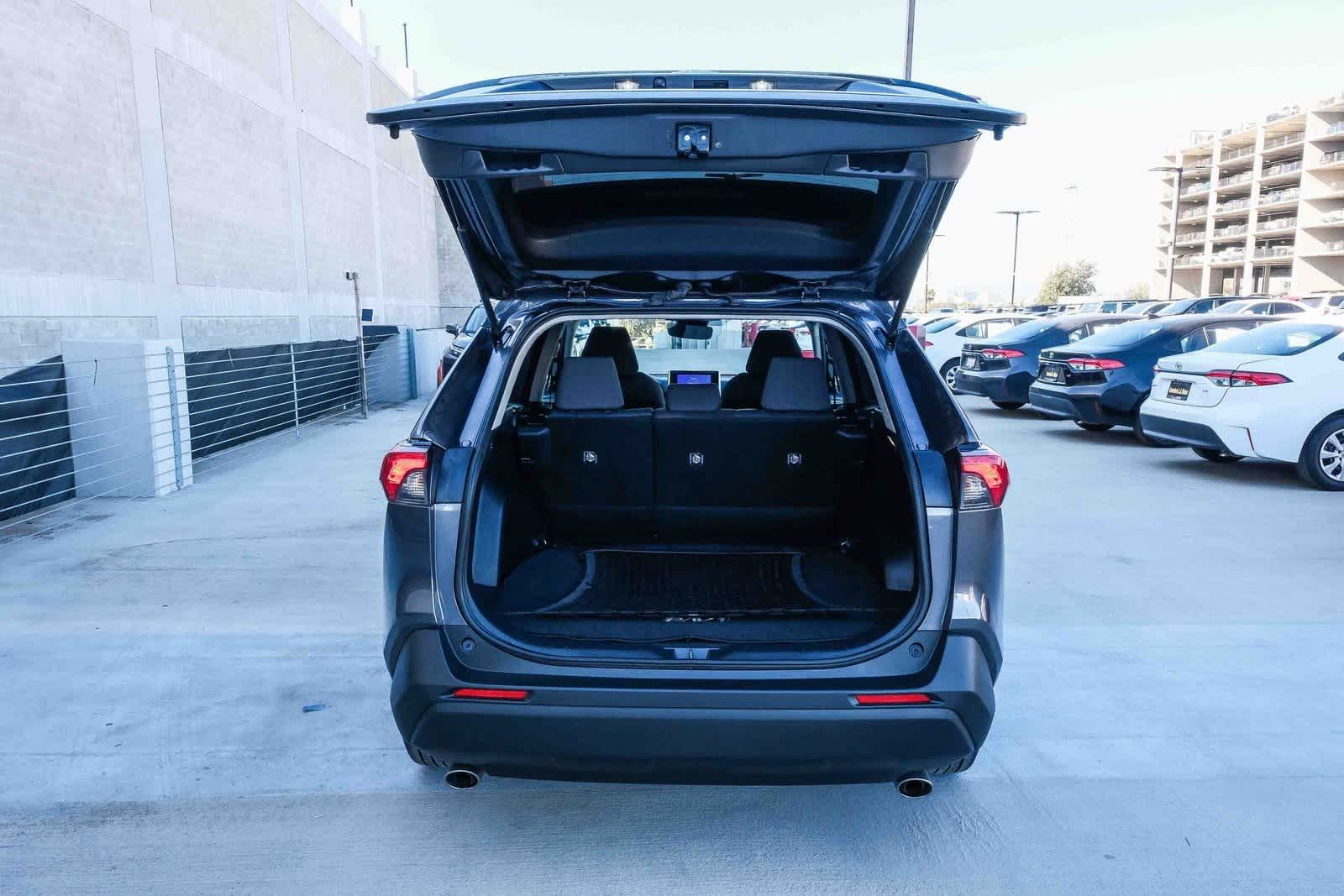 Thumbnail: 2024 Toyota RAV4 - 27