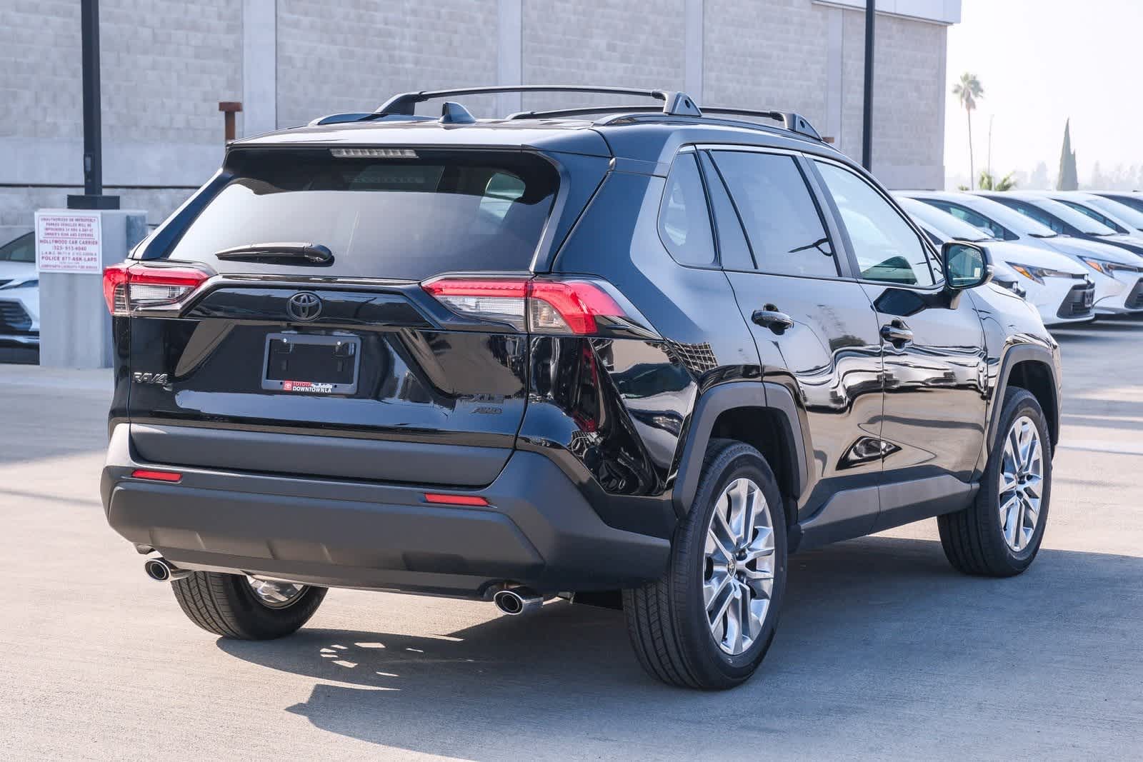 Thumbnail: 2025 Toyota RAV4 - 4