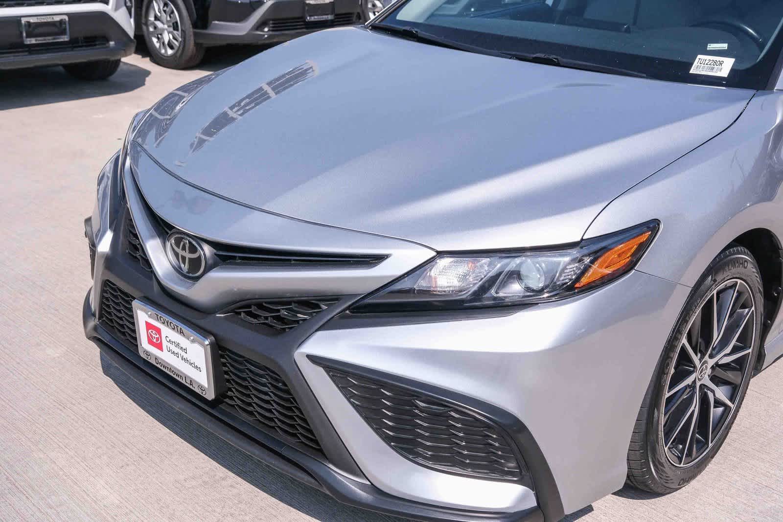 Thumbnail: 2022 Toyota Camry - 12