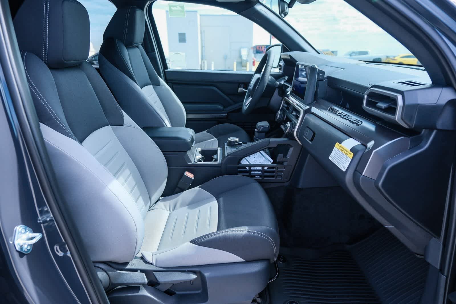 Thumbnail: 2025 Toyota Tacoma - 18