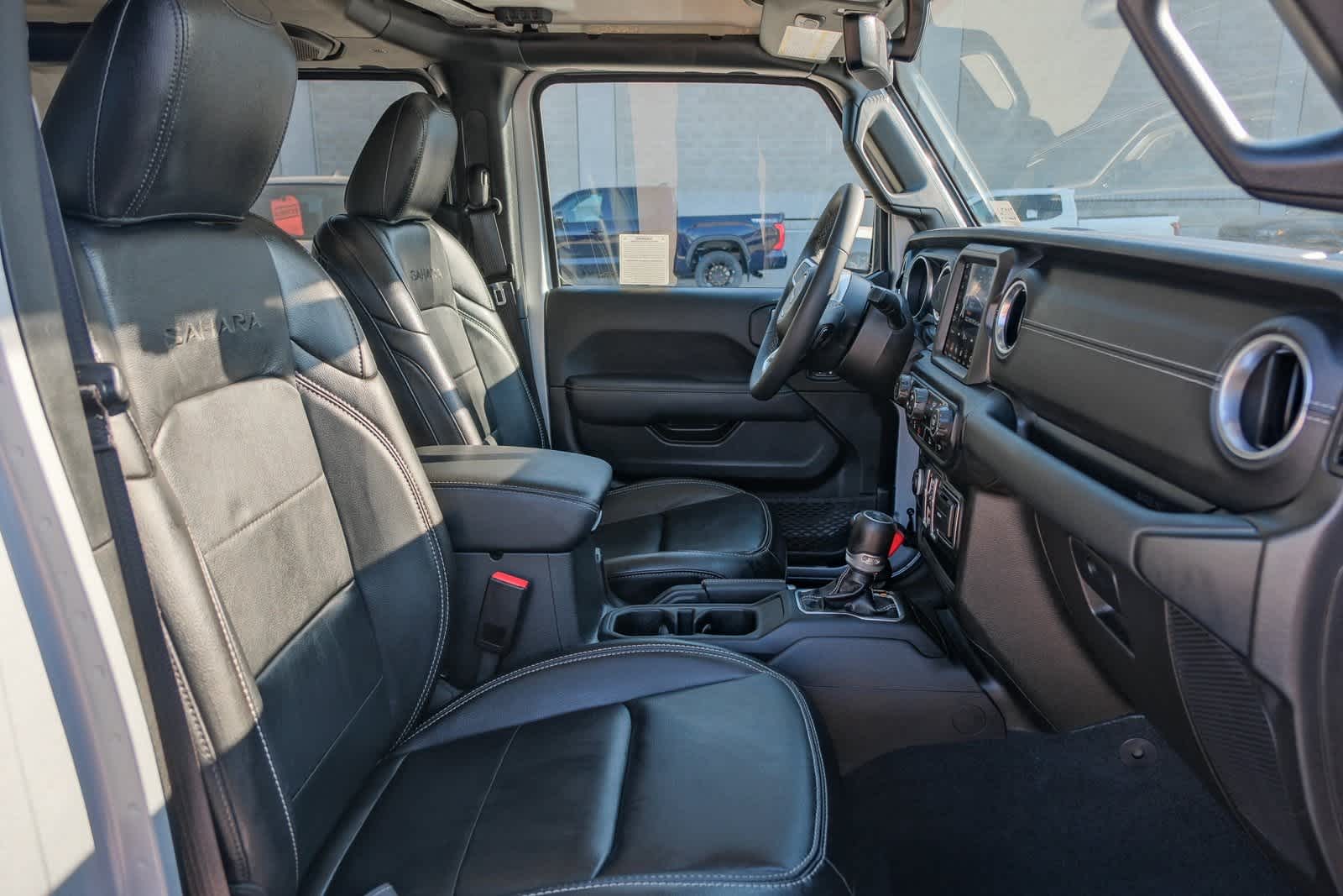 Thumbnail: 2023 Jeep Wrangler - 19