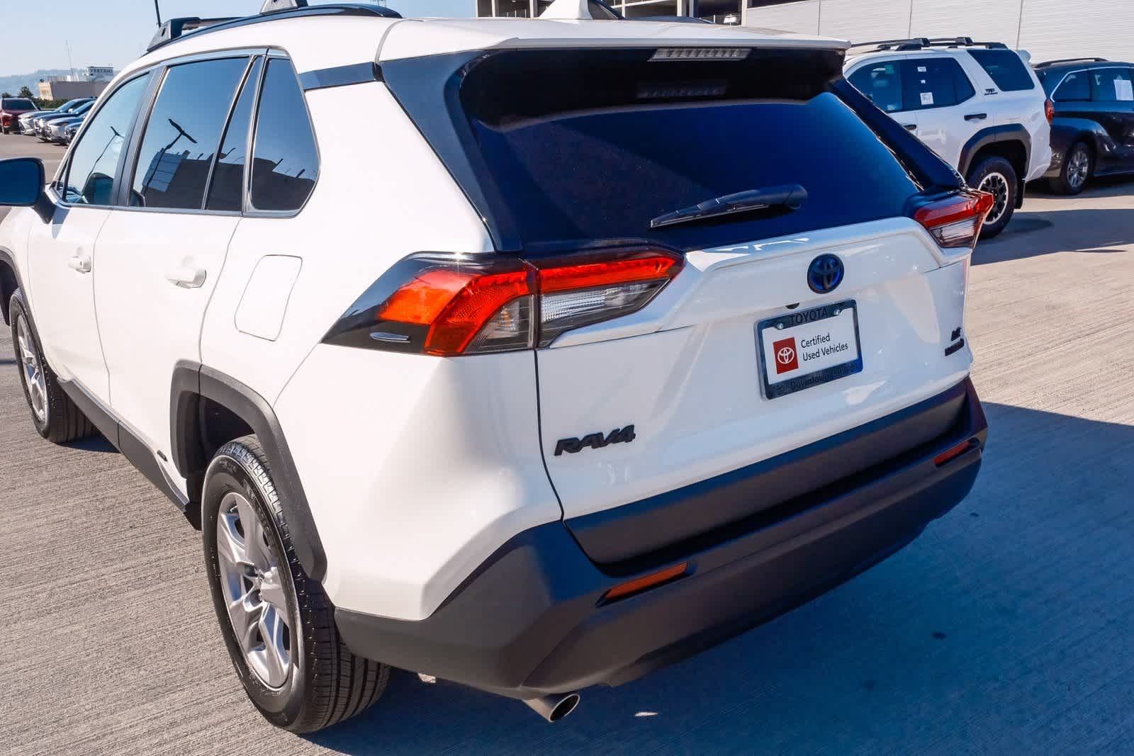 Thumbnail: 2024 Toyota RAV4 - 8
