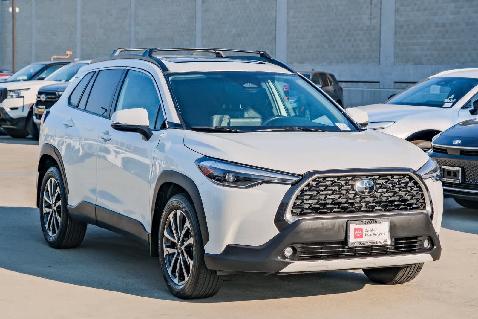 Thumbnail: 2023 Toyota Corolla Cross - 3