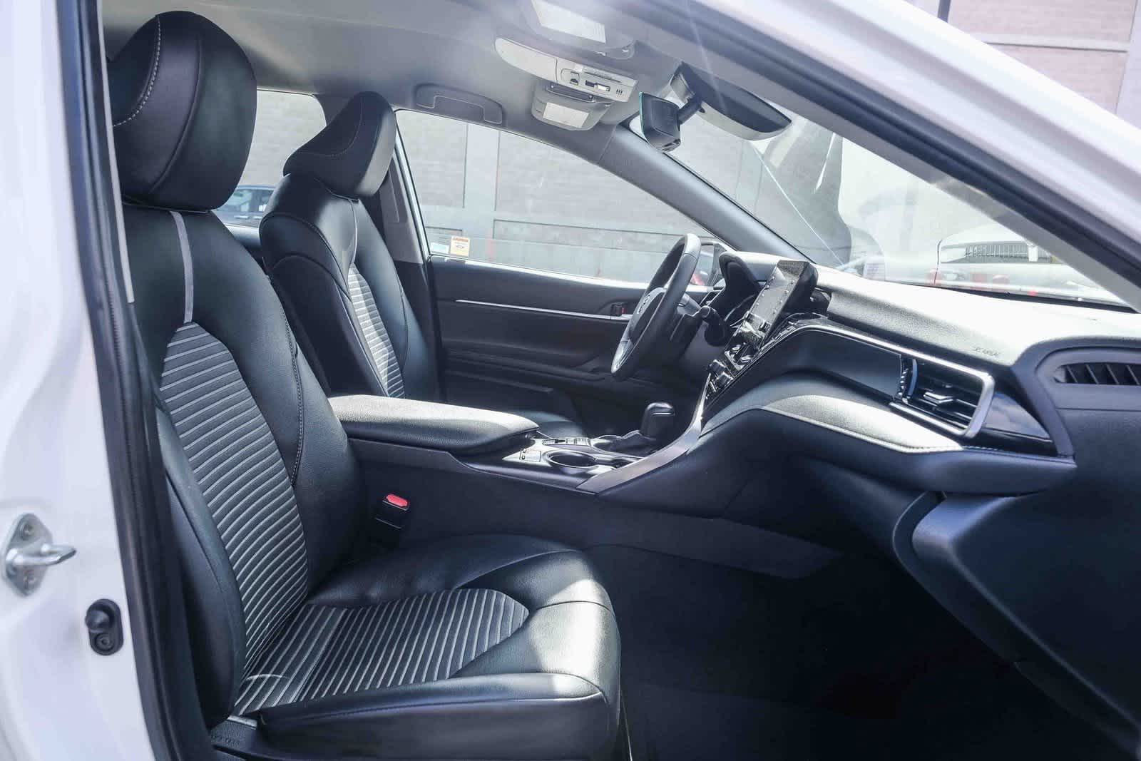 Thumbnail: 2023 Toyota Camry - 17