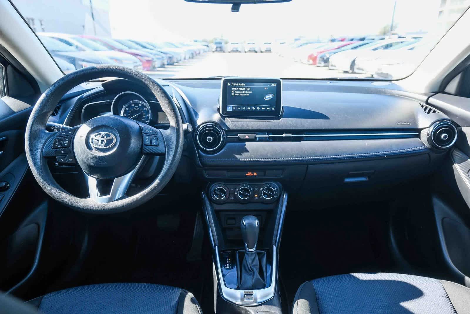 Thumbnail: 2018 Toyota Yaris iA - 13
