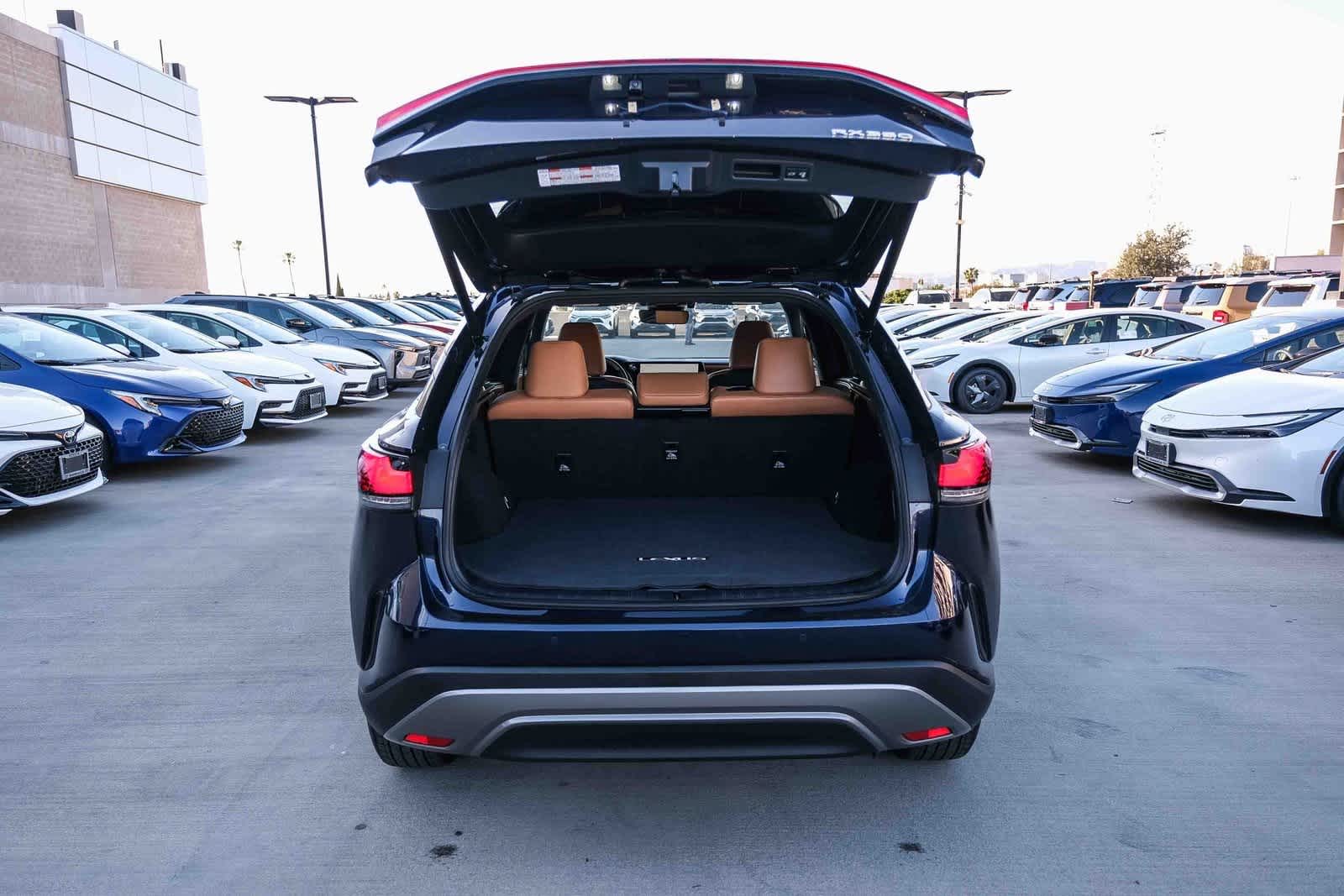 Thumbnail: 2023 Lexus RX - 22