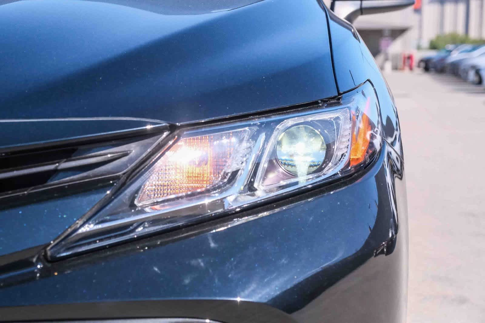 Thumbnail: 2020 Toyota Camry - 11