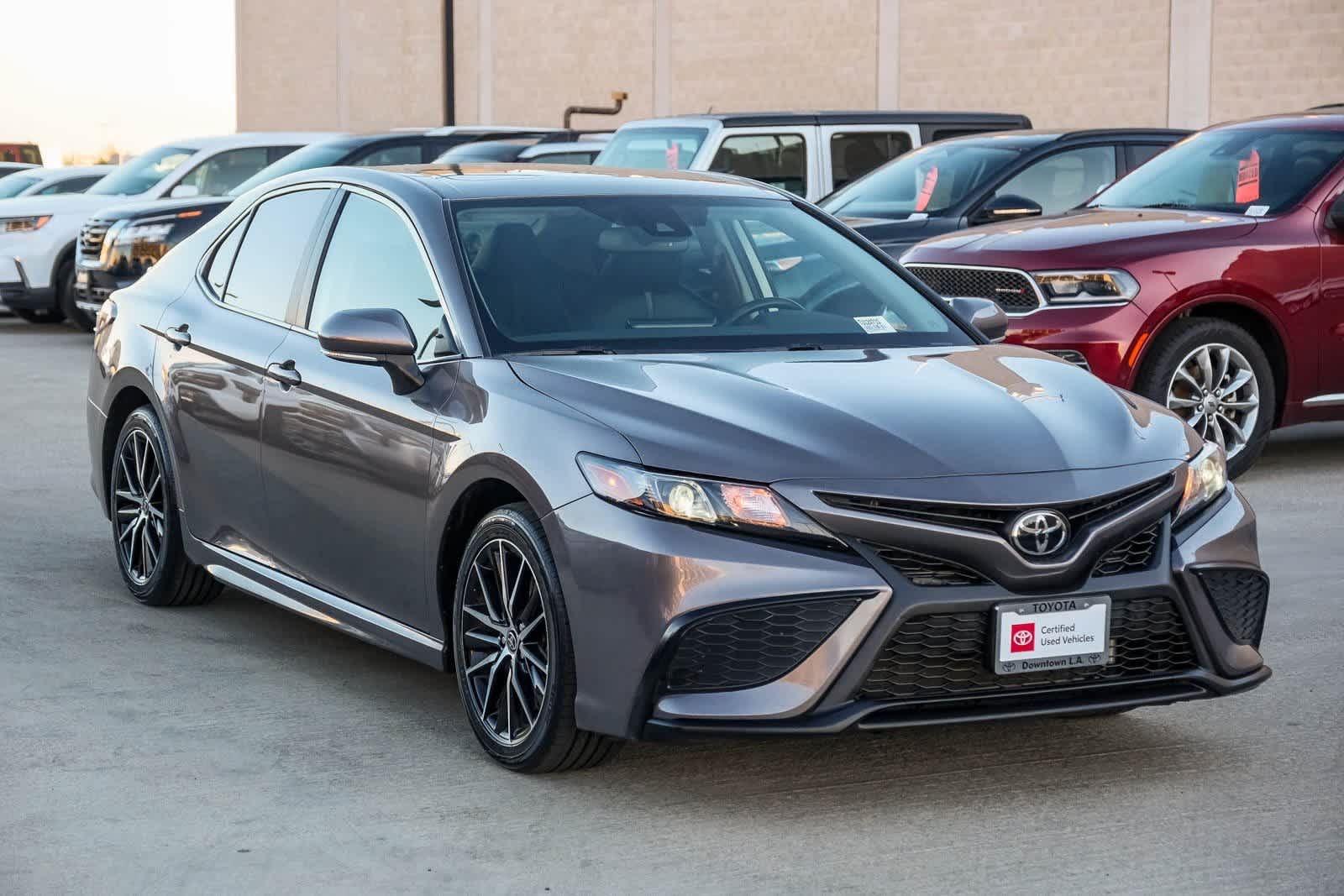 Thumbnail: 2022 Toyota Camry - 3