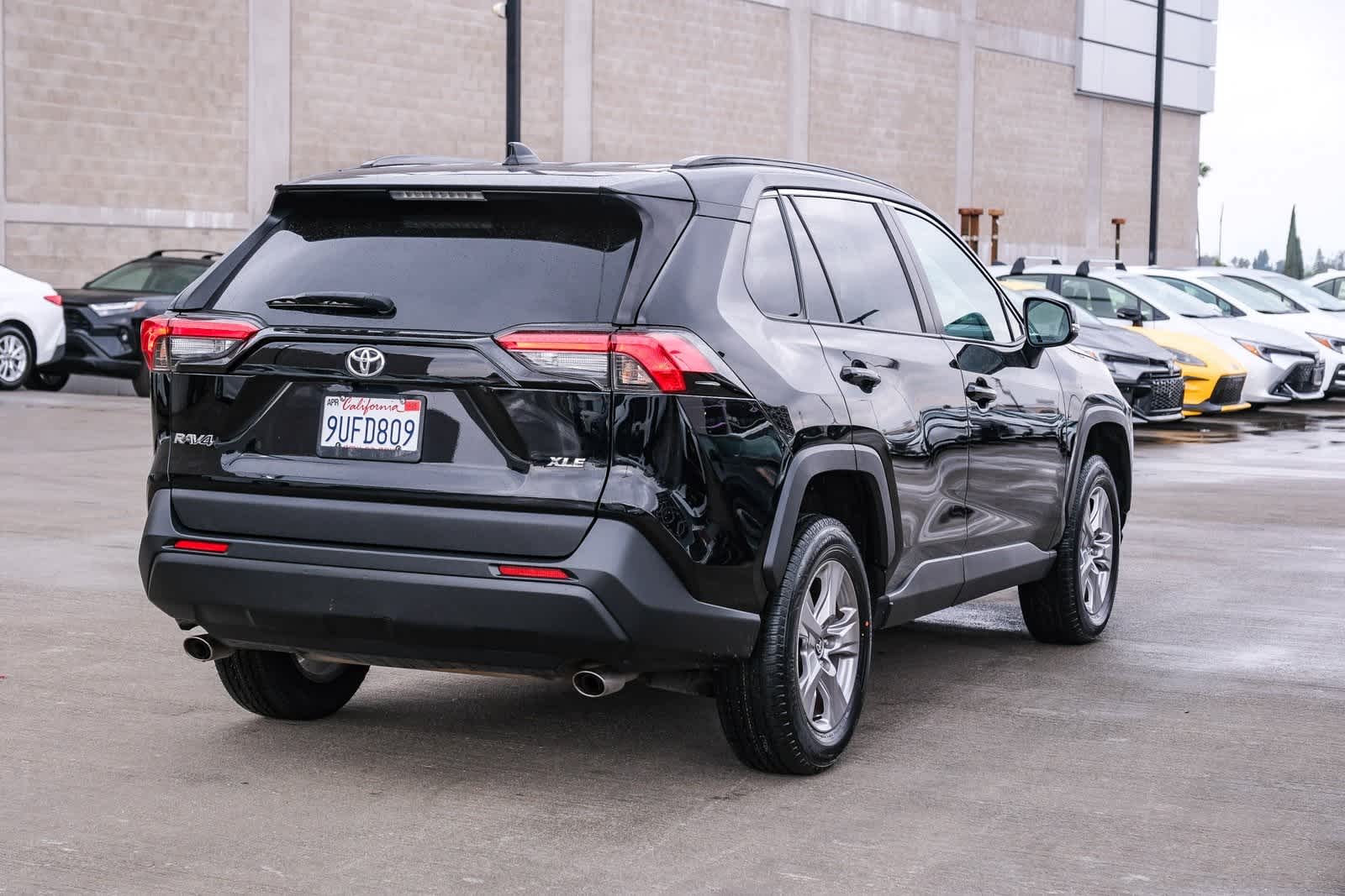 Thumbnail: 2022 Toyota RAV4 - 4