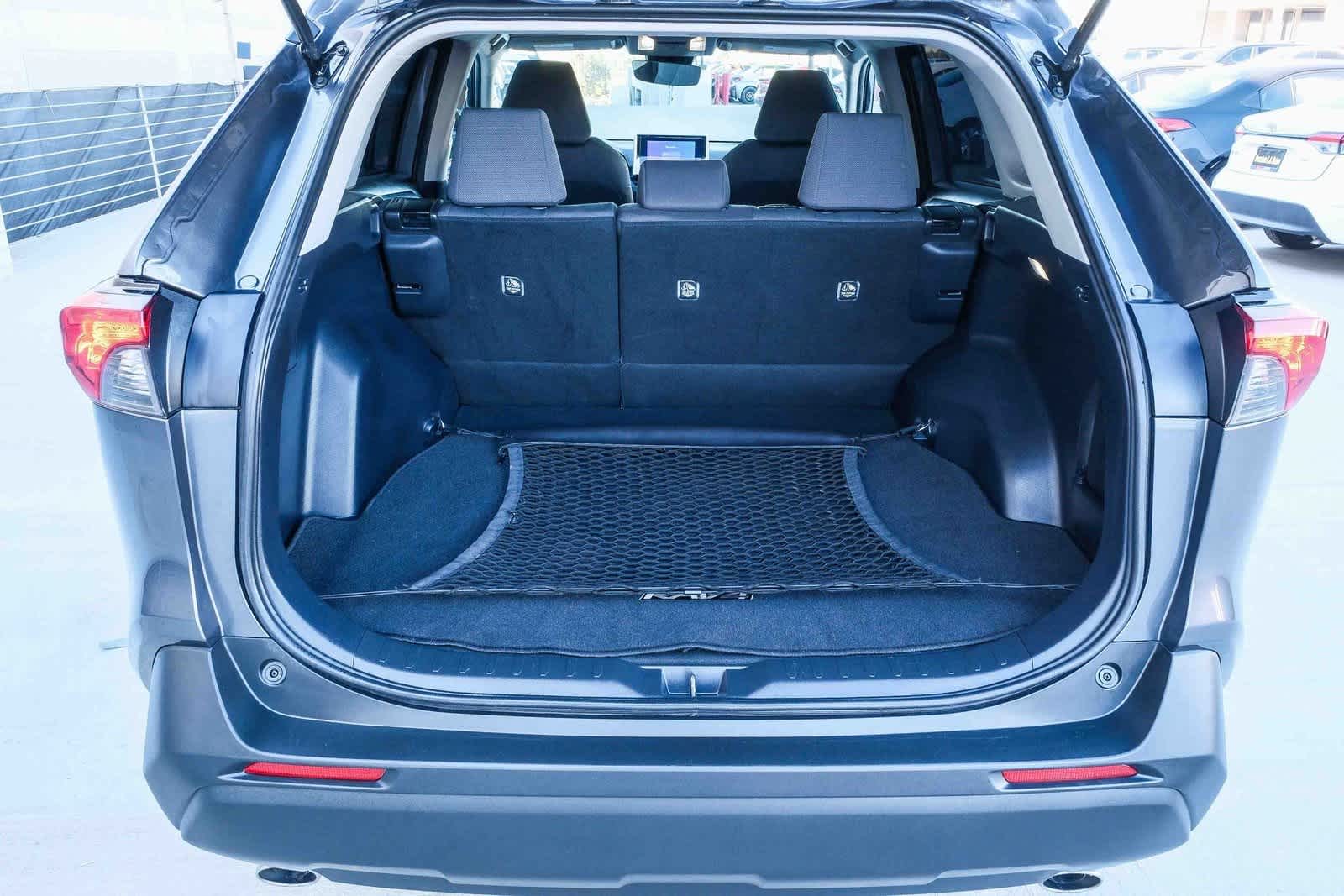 Thumbnail: 2024 Toyota RAV4 - 28