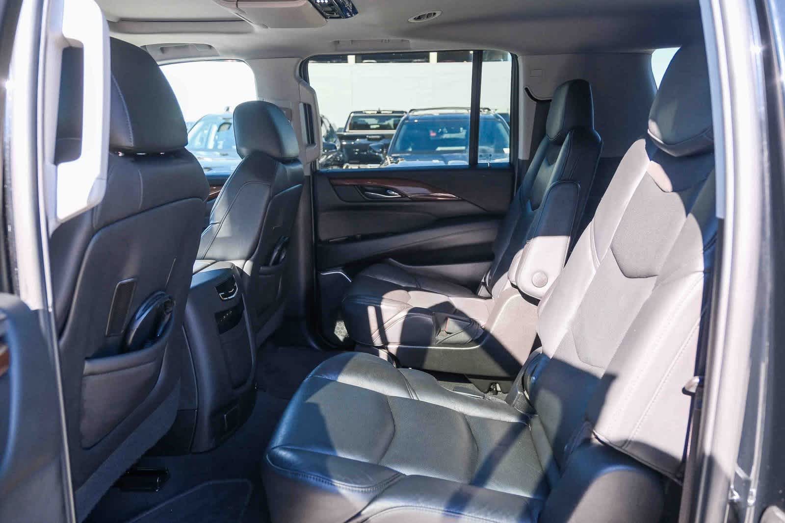 Thumbnail: 2019 Cadillac Escalade - 19