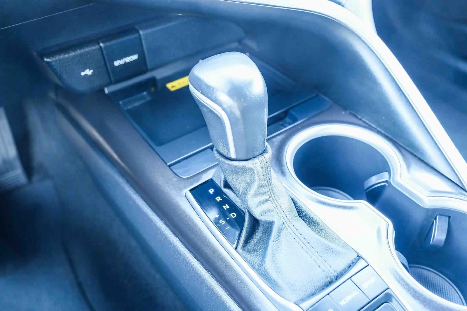 Thumbnail: 2023 Toyota Camry - 21