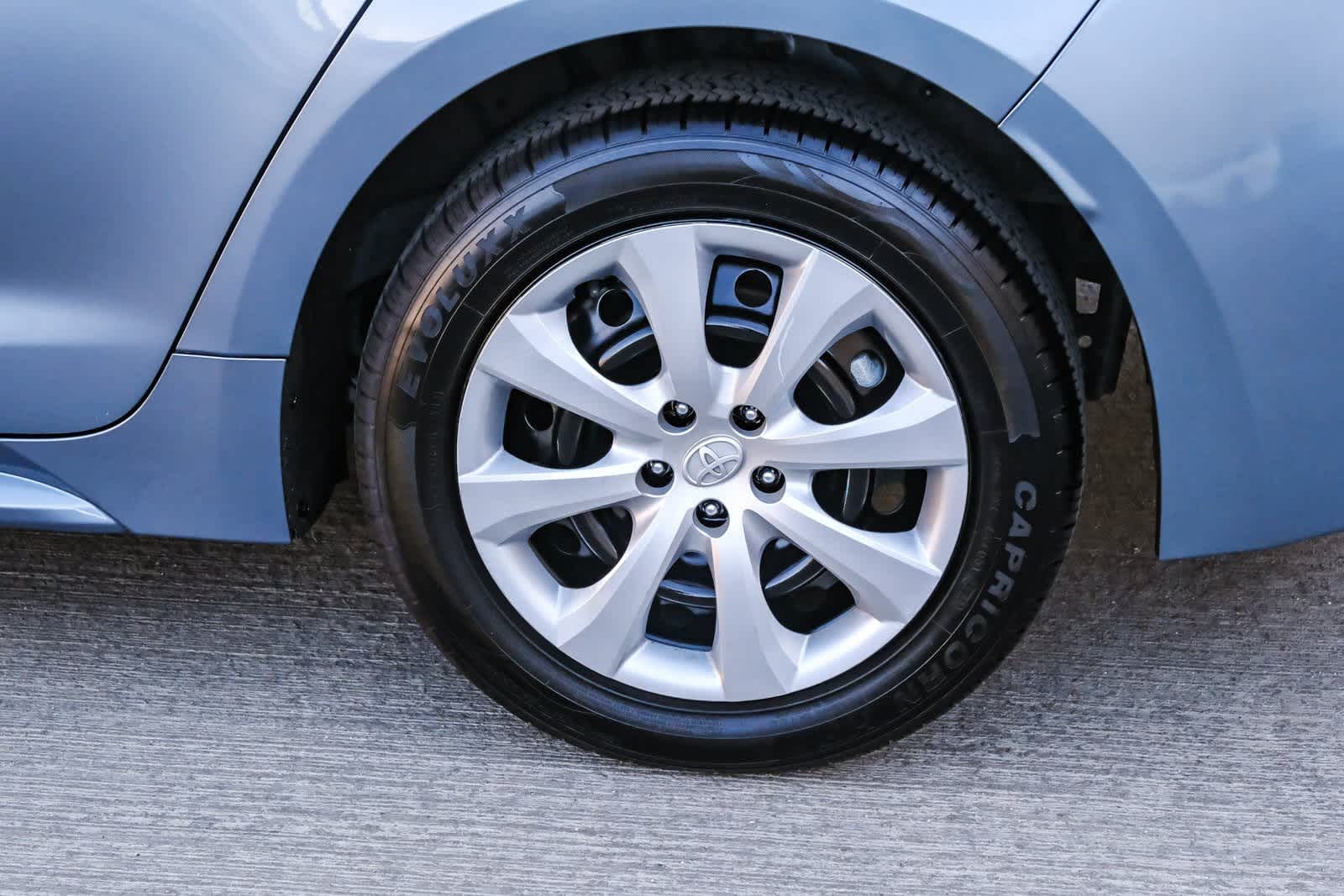 Thumbnail: 2023 Toyota Corolla - 9