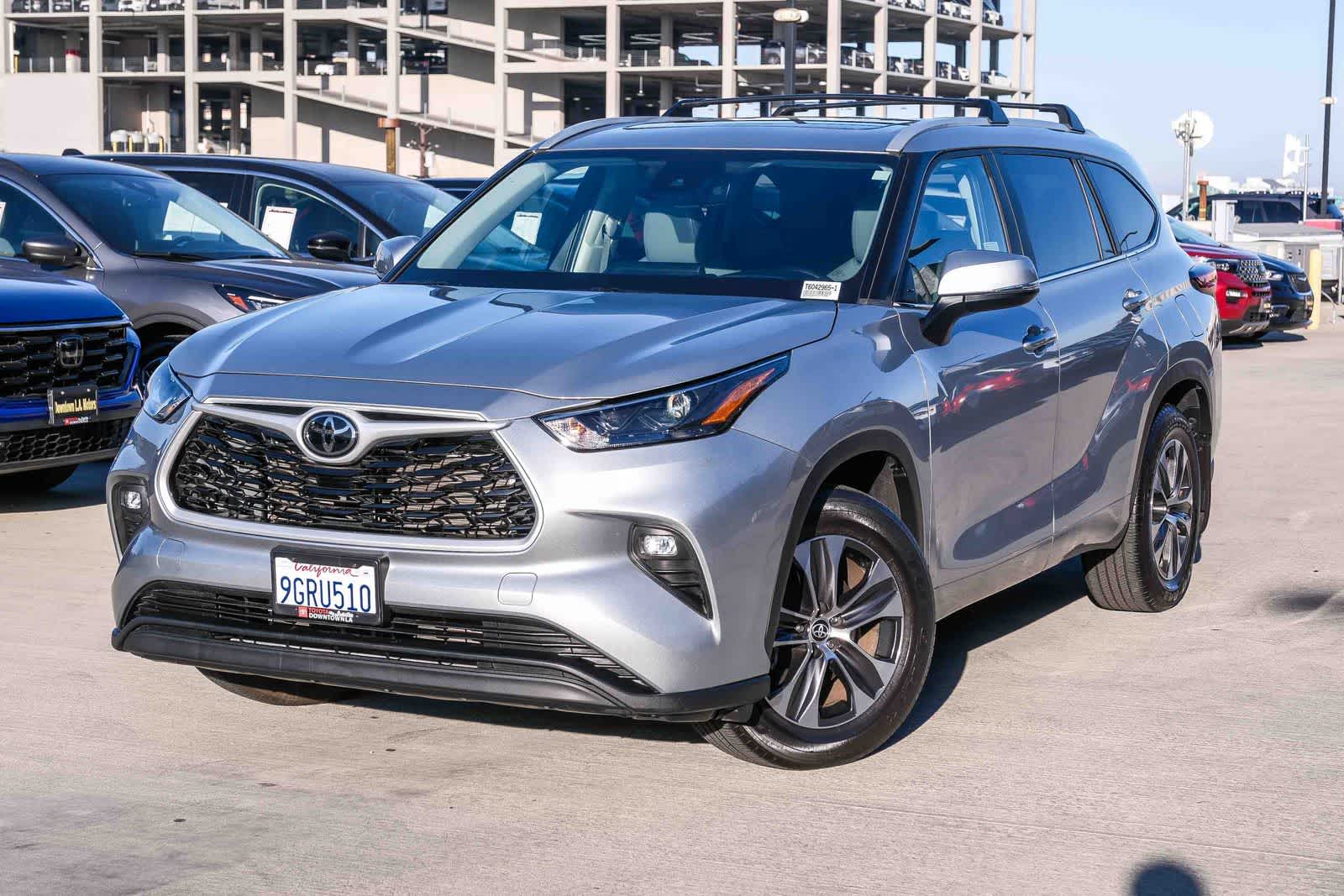 Thumbnail: 2023 Toyota Highlander - 1