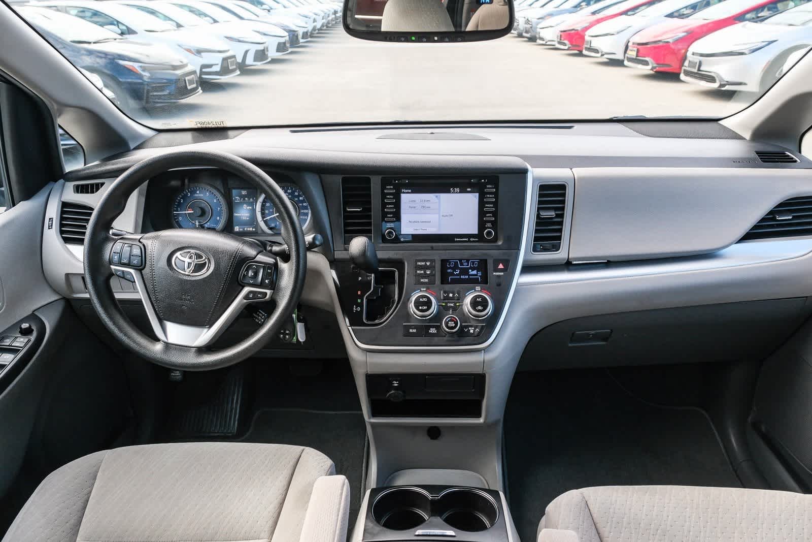 Thumbnail: 2020 Toyota Sienna - 13