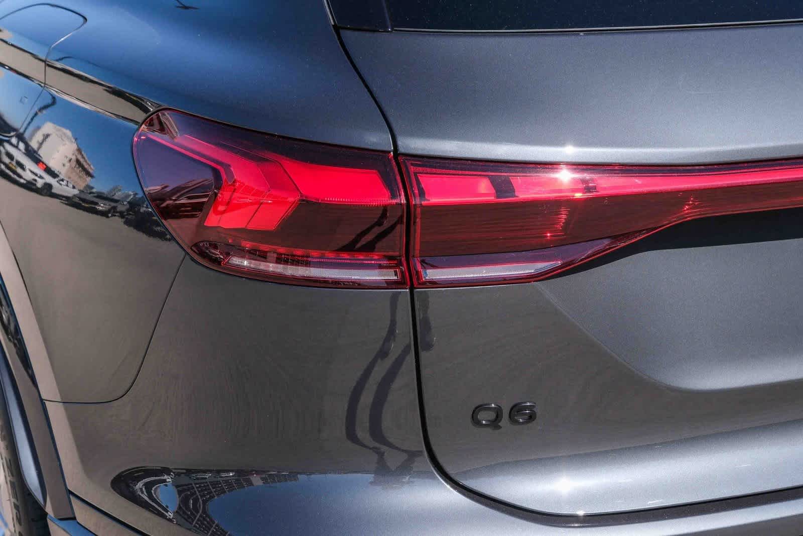 Thumbnail: 2025 Audi Q6 e-tron - 7