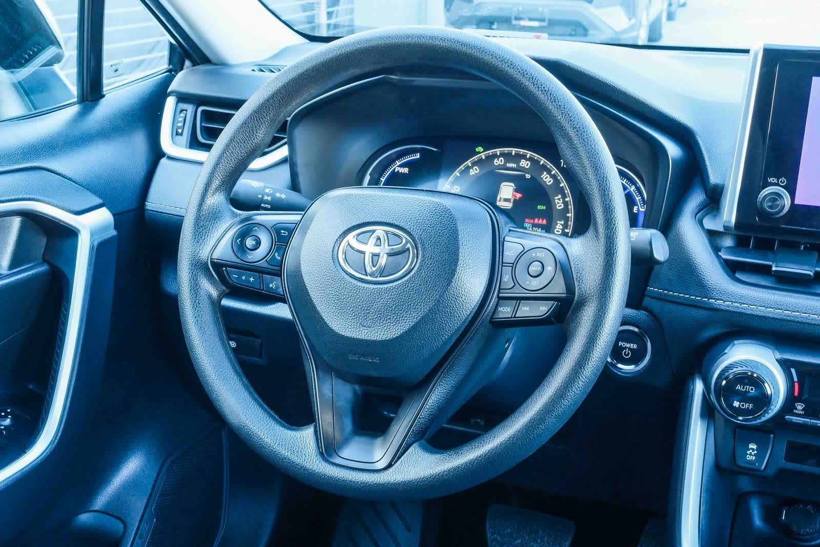 Thumbnail: 2024 Toyota RAV4 - 17