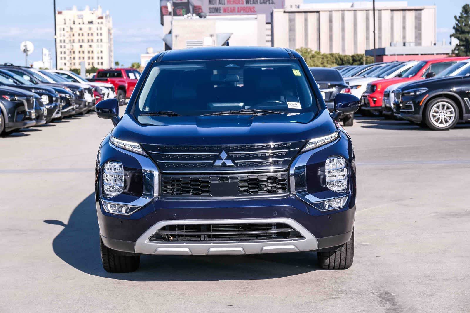Thumbnail: 2024 Mitsubishi Outlander - 2