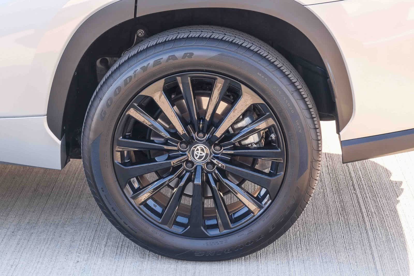 Thumbnail: 2025 Toyota Highlander - 9