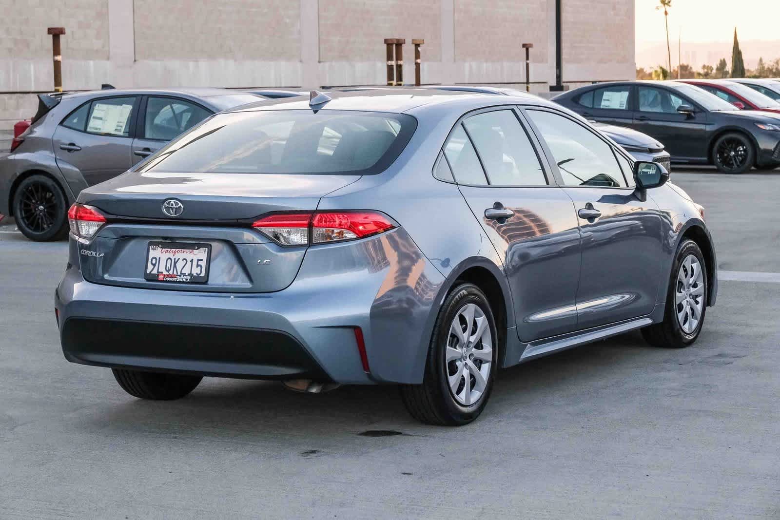 Thumbnail: 2023 Toyota Corolla - 4