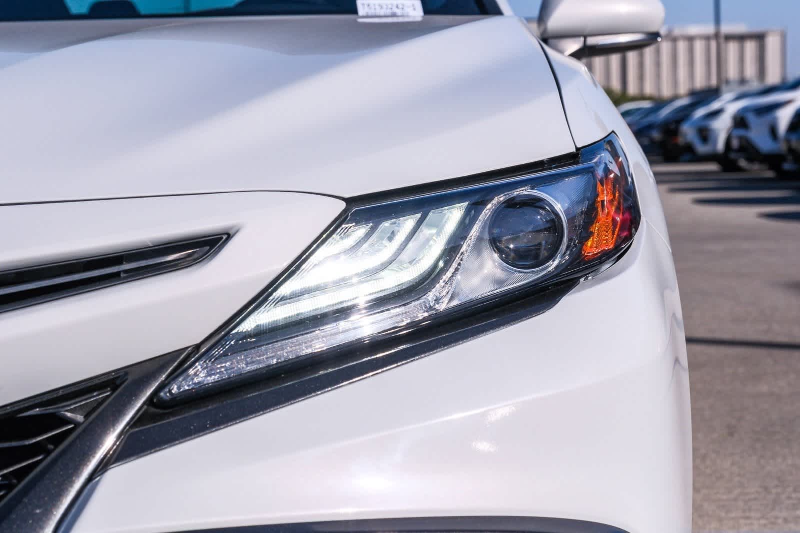 Thumbnail: 2022 Toyota Camry - 11