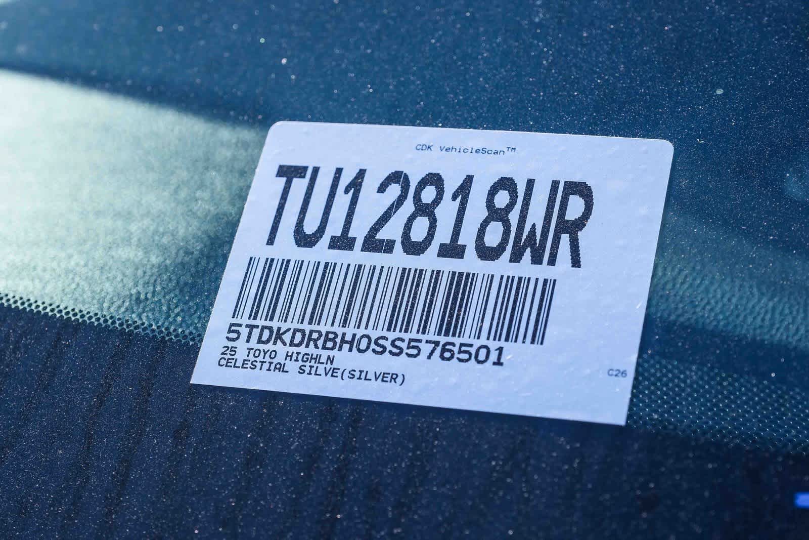 Thumbnail: 2025 Toyota Highlander - 27