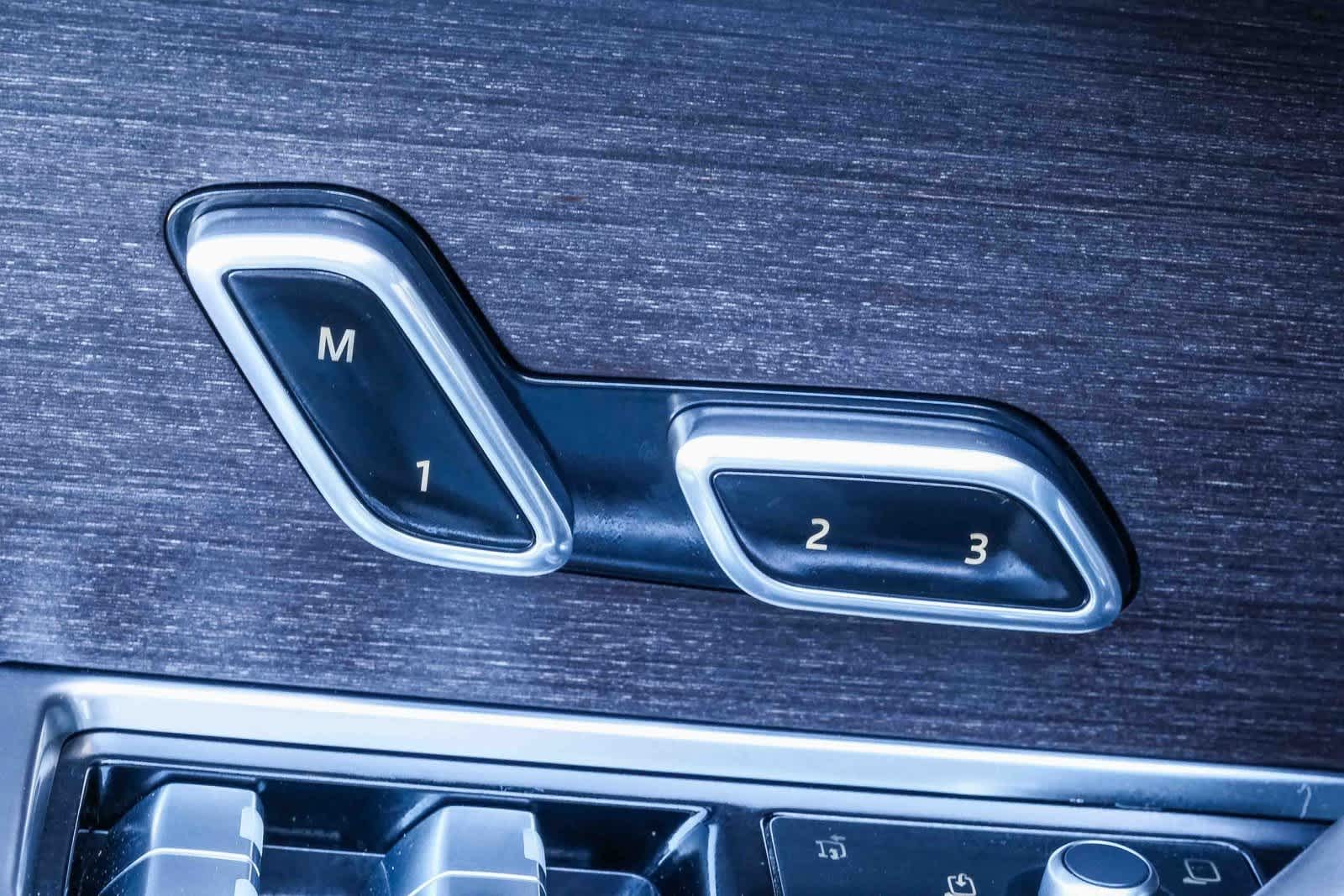 Thumbnail: 2024 Land Rover Range Rover - 22