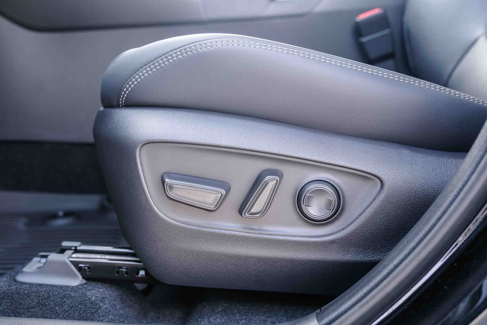 Thumbnail: 2025 Toyota RAV4 - 24