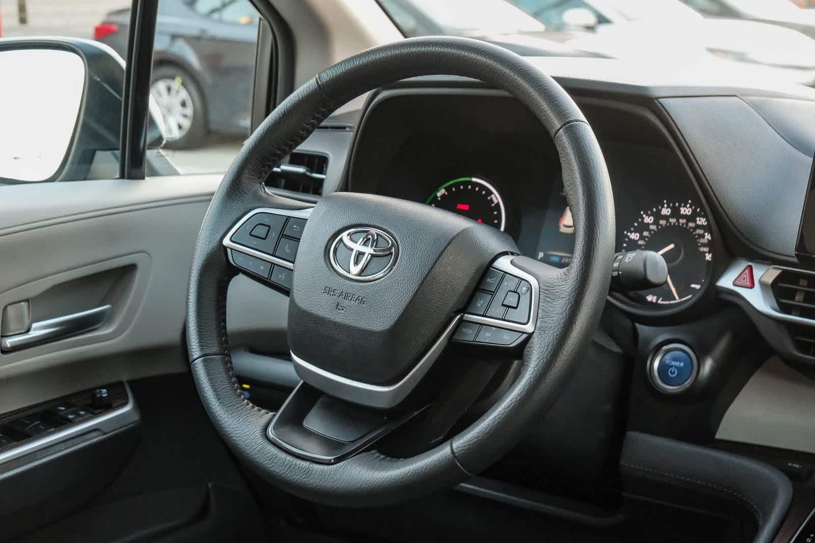 Thumbnail: 2024 Toyota Sienna - 15