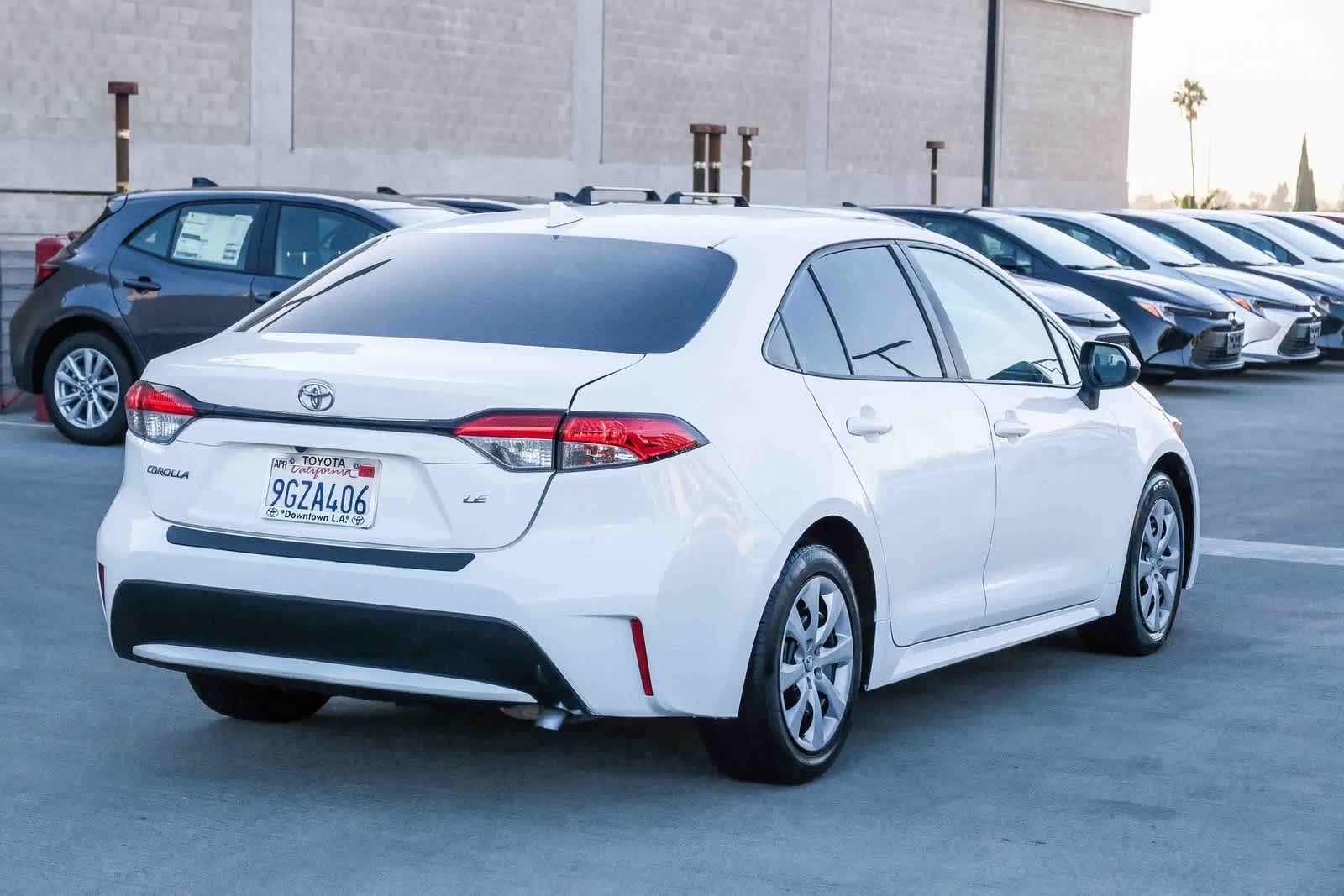 Thumbnail: 2021 Toyota Corolla - 4