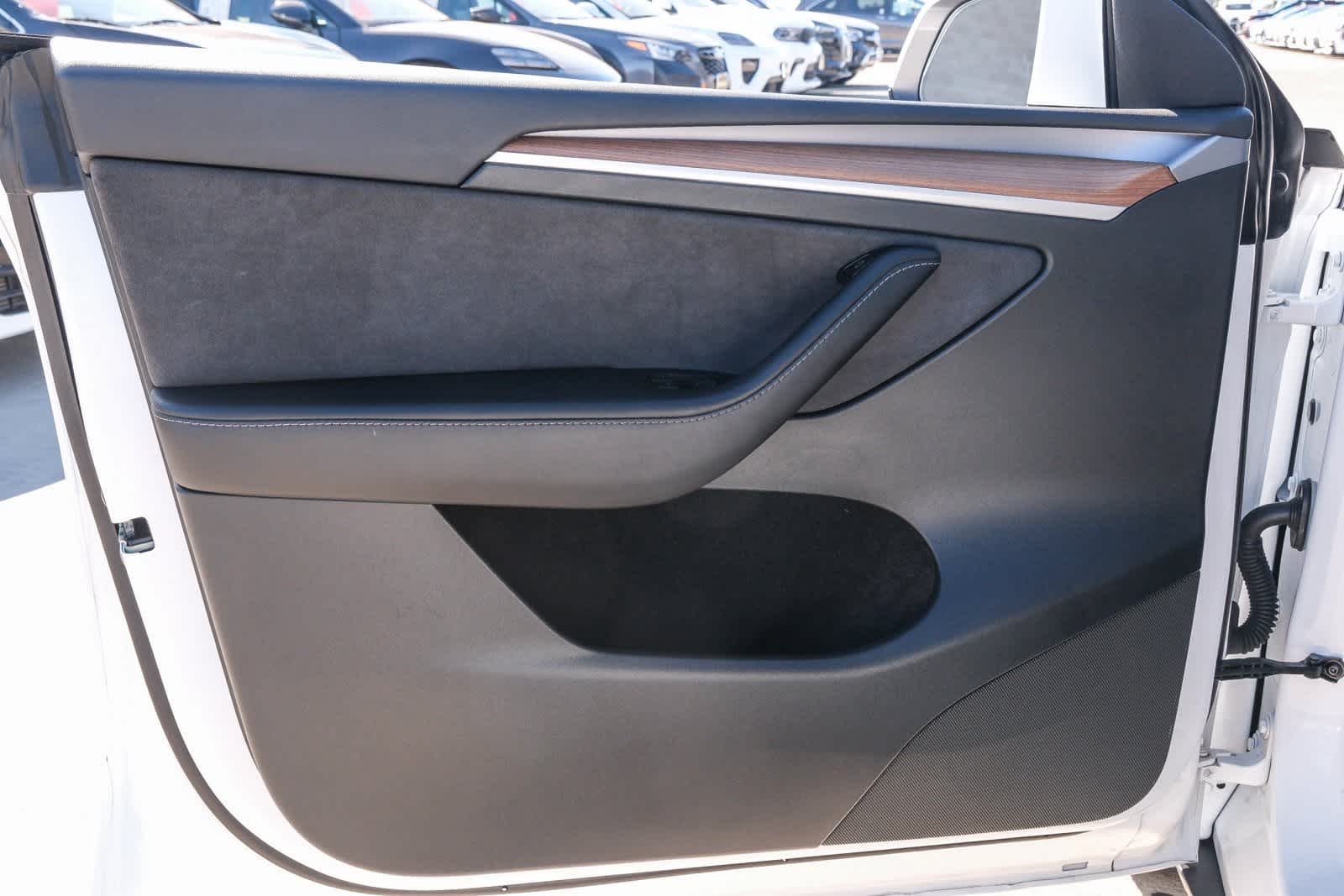 Thumbnail: 2023 Tesla Model Y - 21