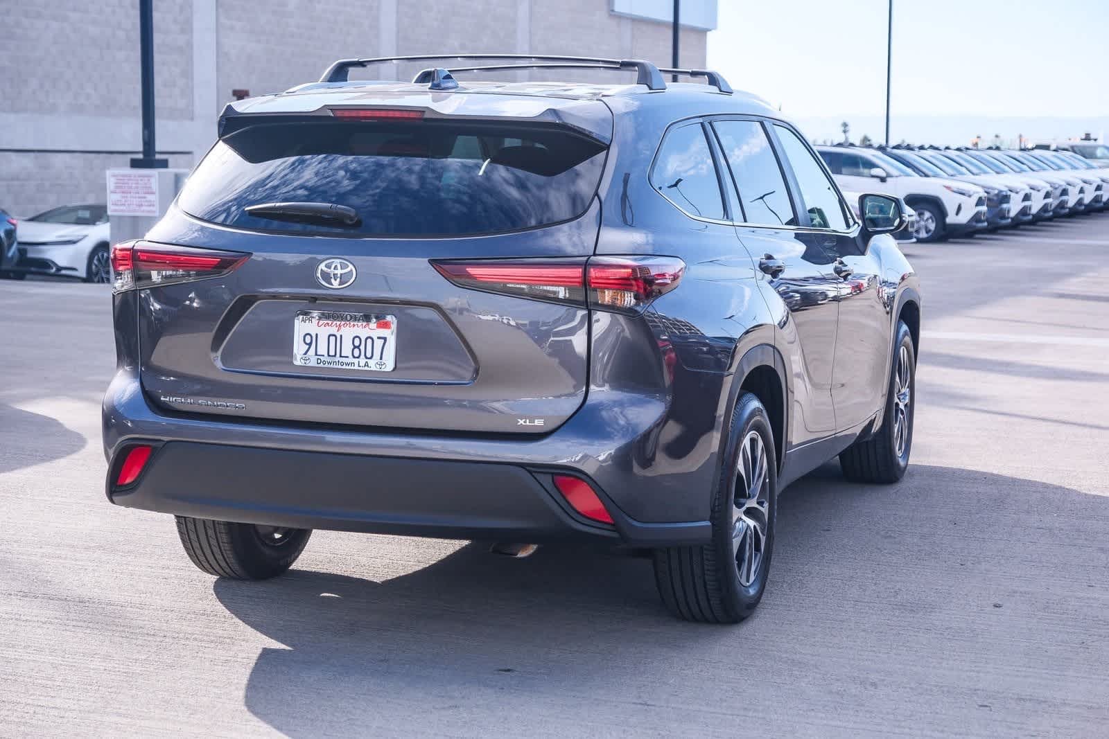 Thumbnail: 2024 Toyota Highlander - 4