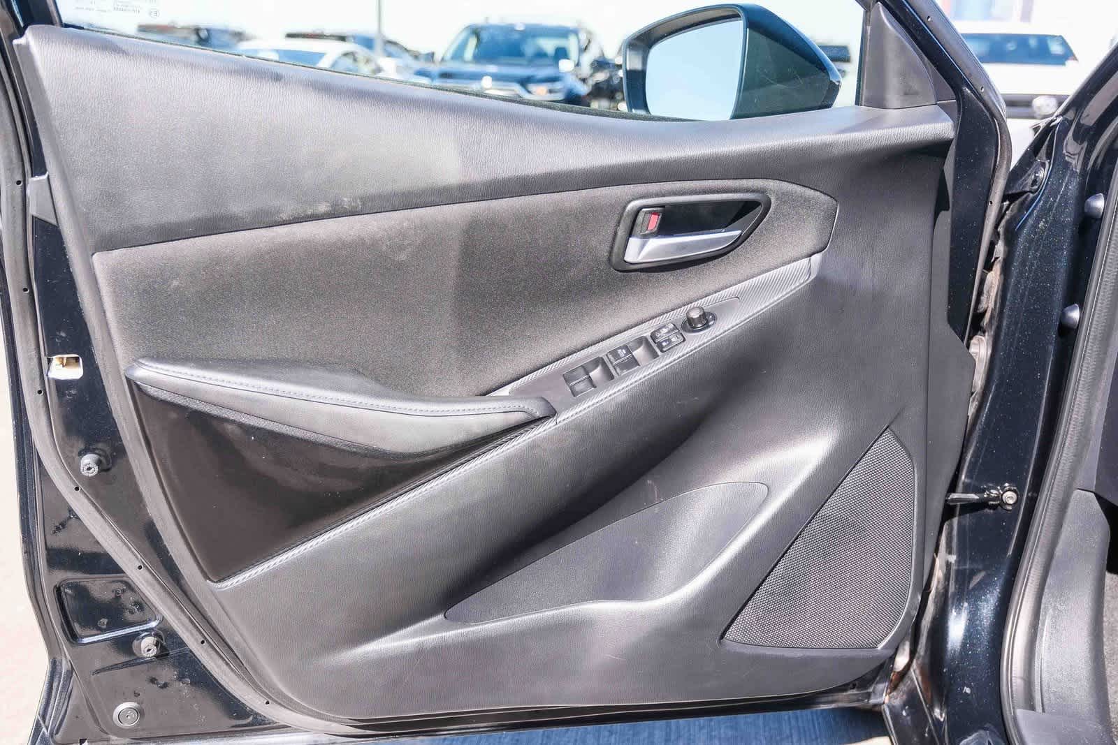 Thumbnail: 2018 Toyota Yaris iA - 23