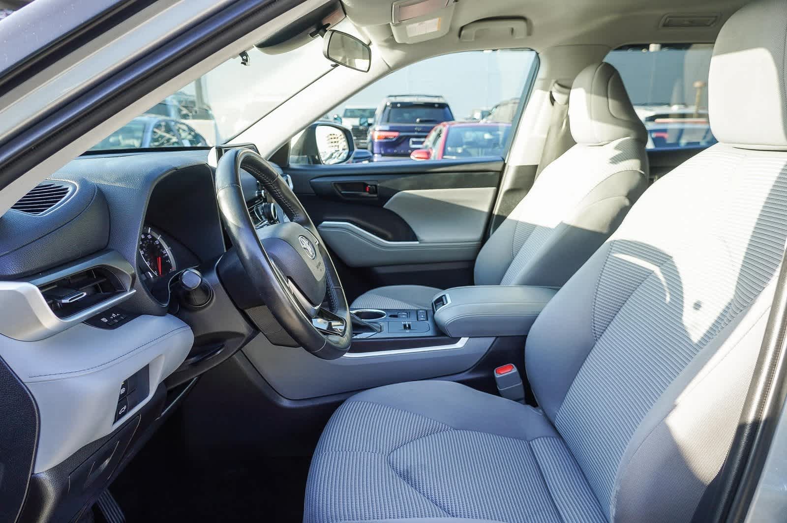 Thumbnail: 2021 Toyota Highlander - 19