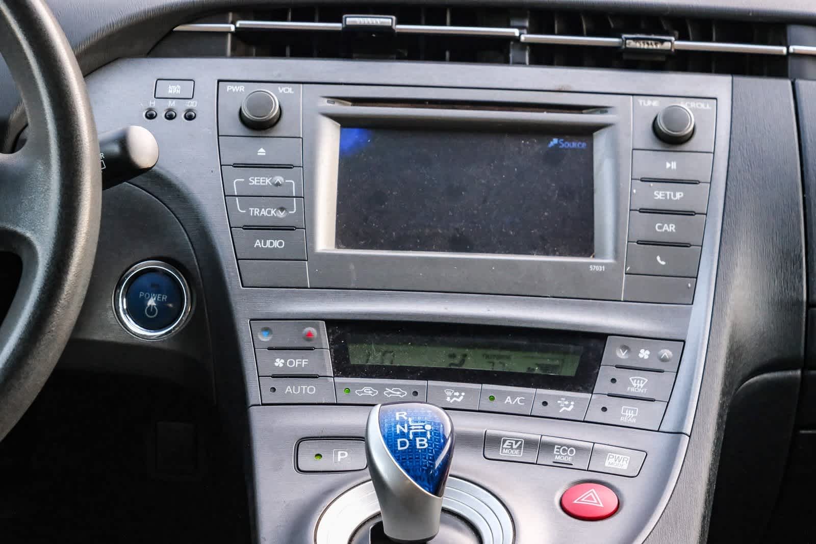 Thumbnail: 2015 Toyota Prius - 14