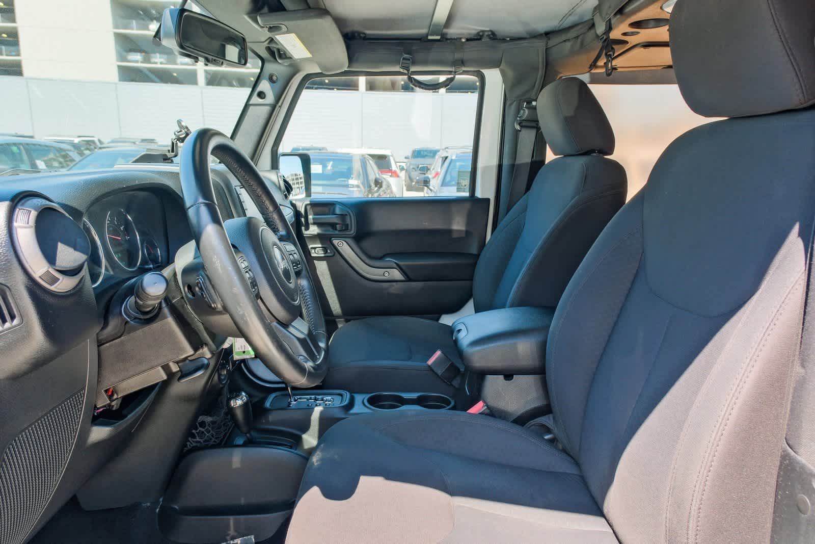 Thumbnail: 2015 Jeep Wrangler - 20