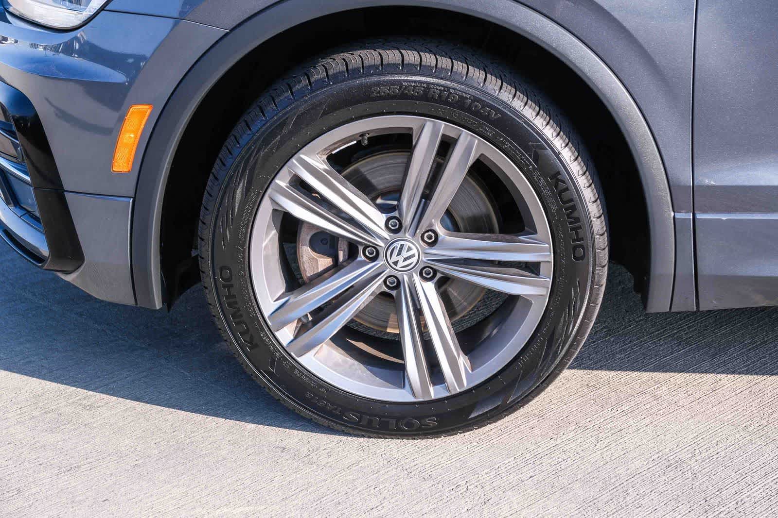 Thumbnail: 2018 Volkswagen Tiguan - 10