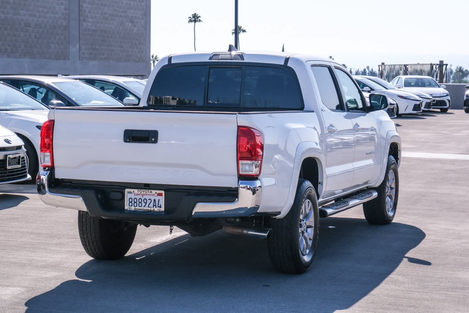 Thumbnail: 2017 Toyota Tacoma - 4