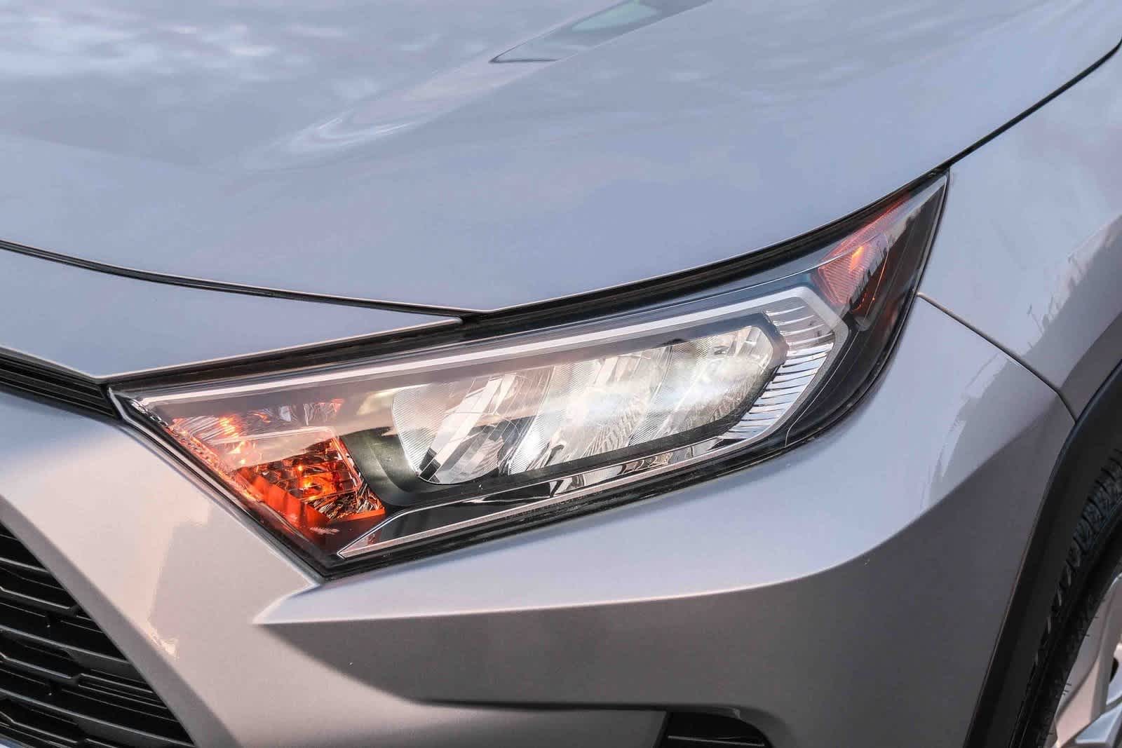 Thumbnail: 2021 Toyota RAV4 - 11