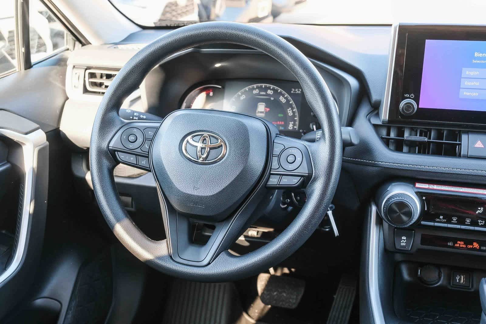 Thumbnail: 2025 Toyota RAV4 - 17